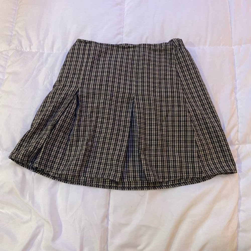 BRANDY MELVILLE PLAID SCHOOL GIRL SKIRT